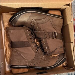 Sorel Slimboot Lace Boots